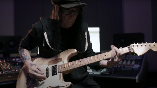 Mick Mars